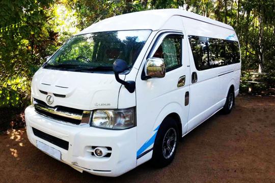 Toyota HiAce Commuter
