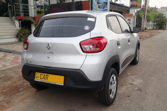 Renault Kwid car for Rent in Makola